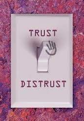 distrust03